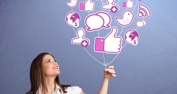 Redes sociais influenciam na decisão de compra de 1/4 dos internautas brasileiros
