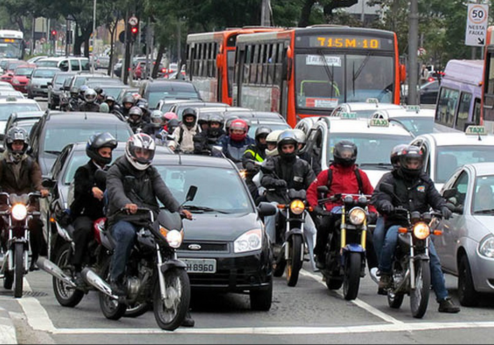 Acidentes com motos: quem é vilão?