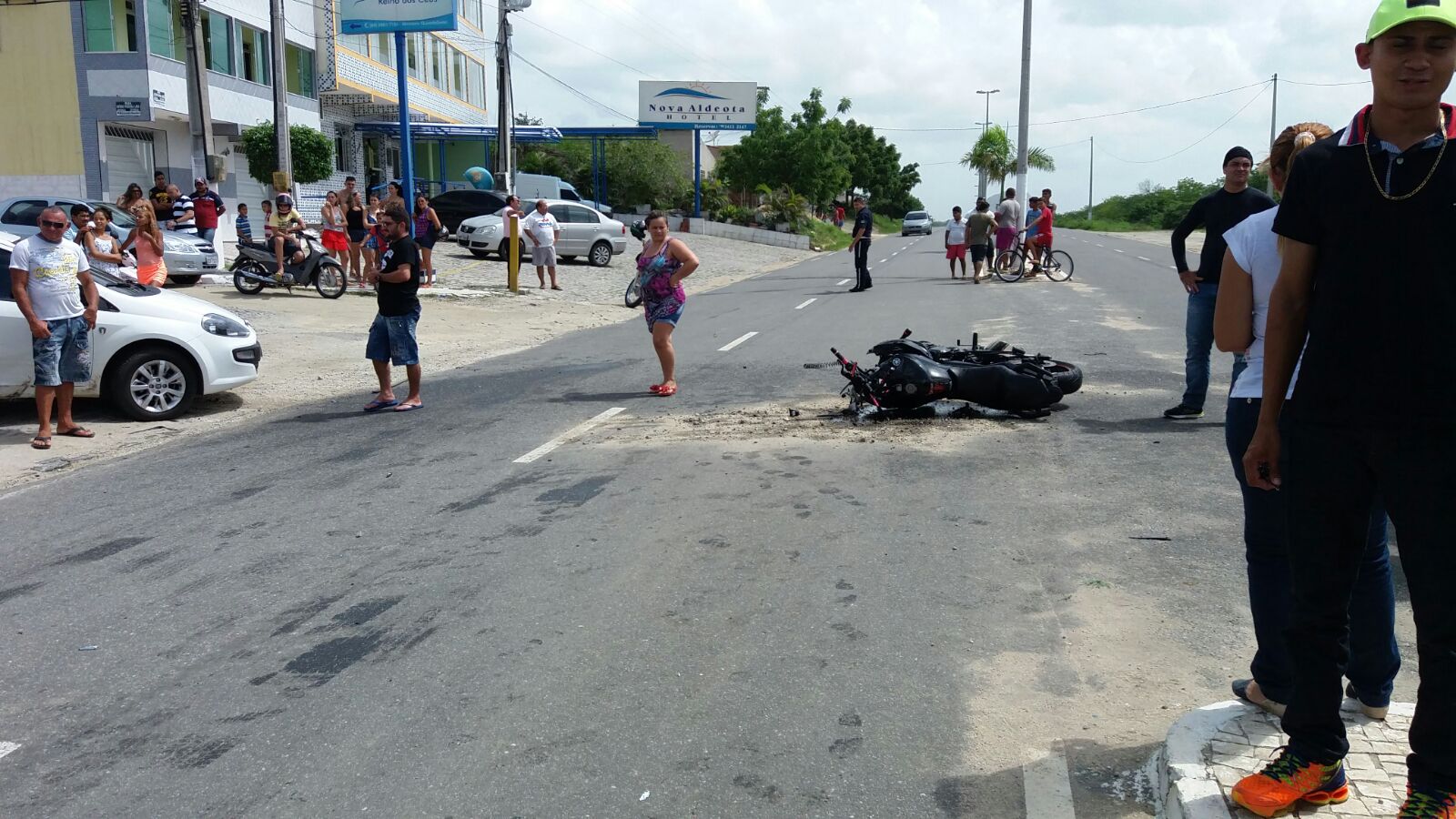 Conversão causa acidente com motociclista em Quixadá