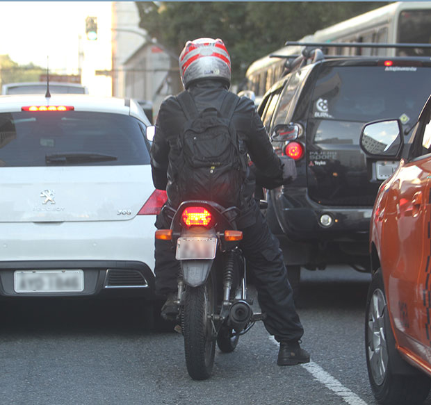 Curitiba (PR) reduz em 7% os acidentes com motos