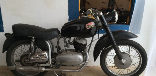 Tiradentes (MG) abre museu com motos centenárias