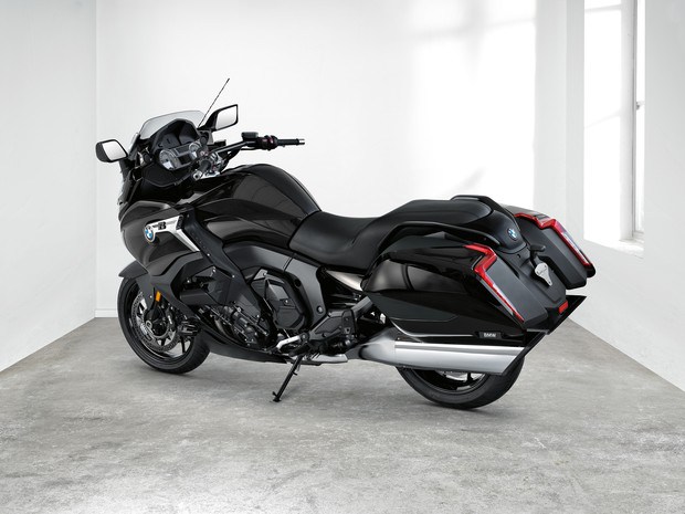 BMW lança moto que segue o conceito “Bagger”