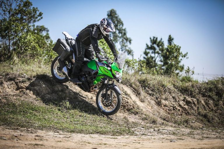 Kawasaki apresenta trail Versys-X 300 no Brasil