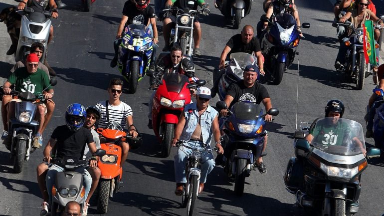 Motociclistas portugueses manifestam-se contra “farsa das inspeções”