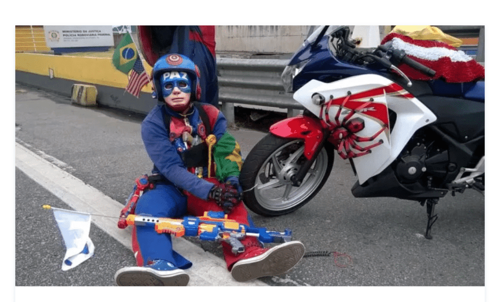 PRF apreende motocicleta de ‘super-heróis’ na Ponte Rio-Niterói