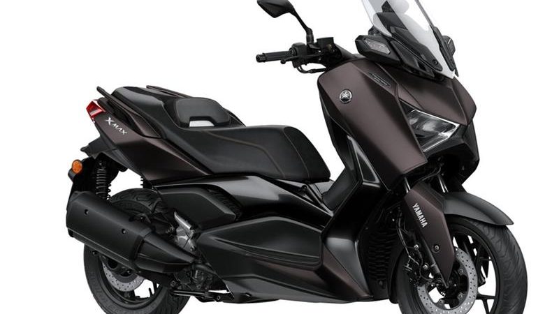 Yamaha XMAX 2024 Tech Black: A Revolução das Scooters